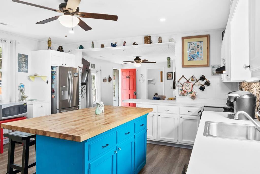 Vila Dolphin Cove - Whole Waterfront House With Dock Ocean Isle Beach Exteriér fotografie
