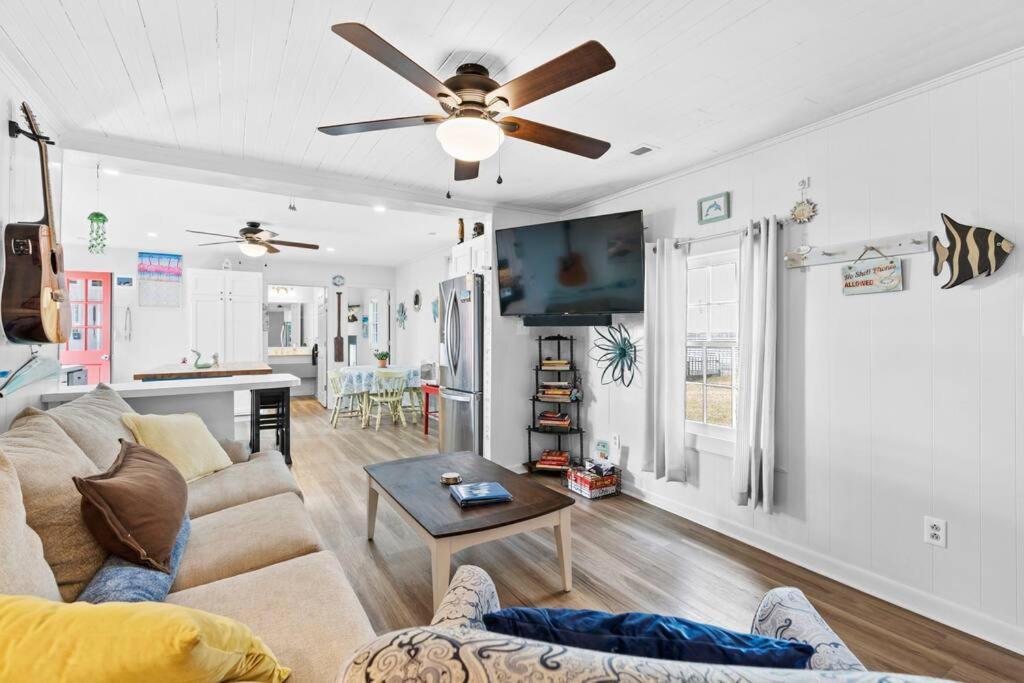 Vila Dolphin Cove - Whole Waterfront House With Dock Ocean Isle Beach Exteriér fotografie
