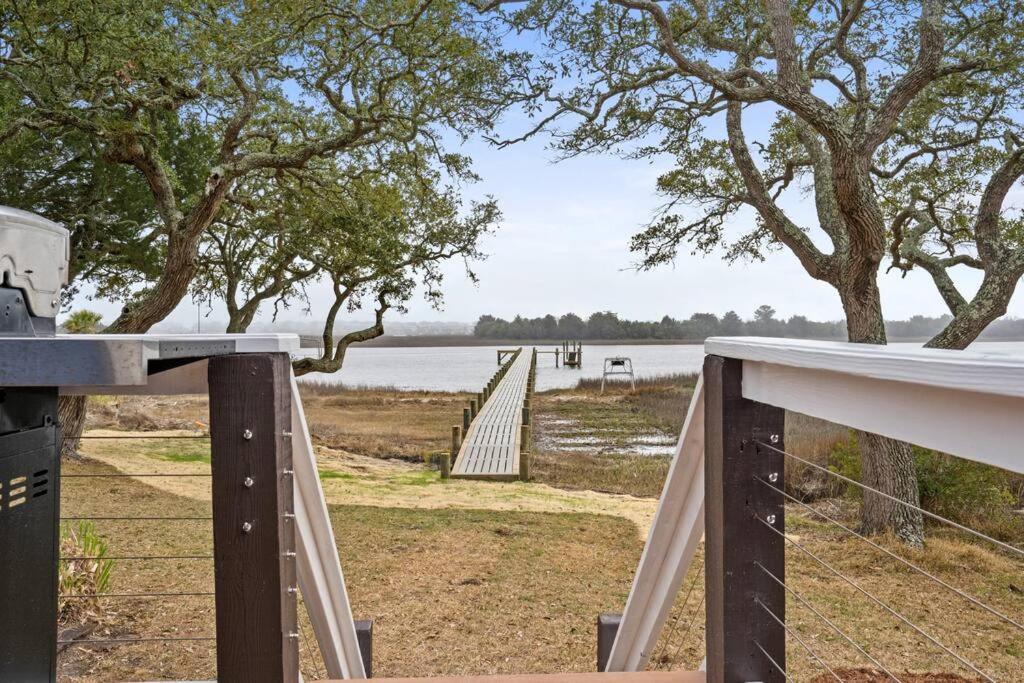 Vila Dolphin Cove - Whole Waterfront House With Dock Ocean Isle Beach Exteriér fotografie